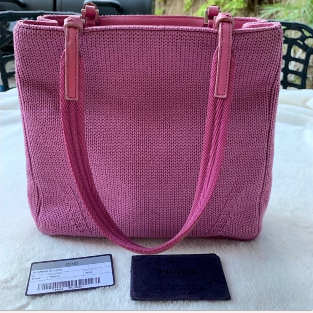 Authentic PRADA pink LANA women’s tote style B9496